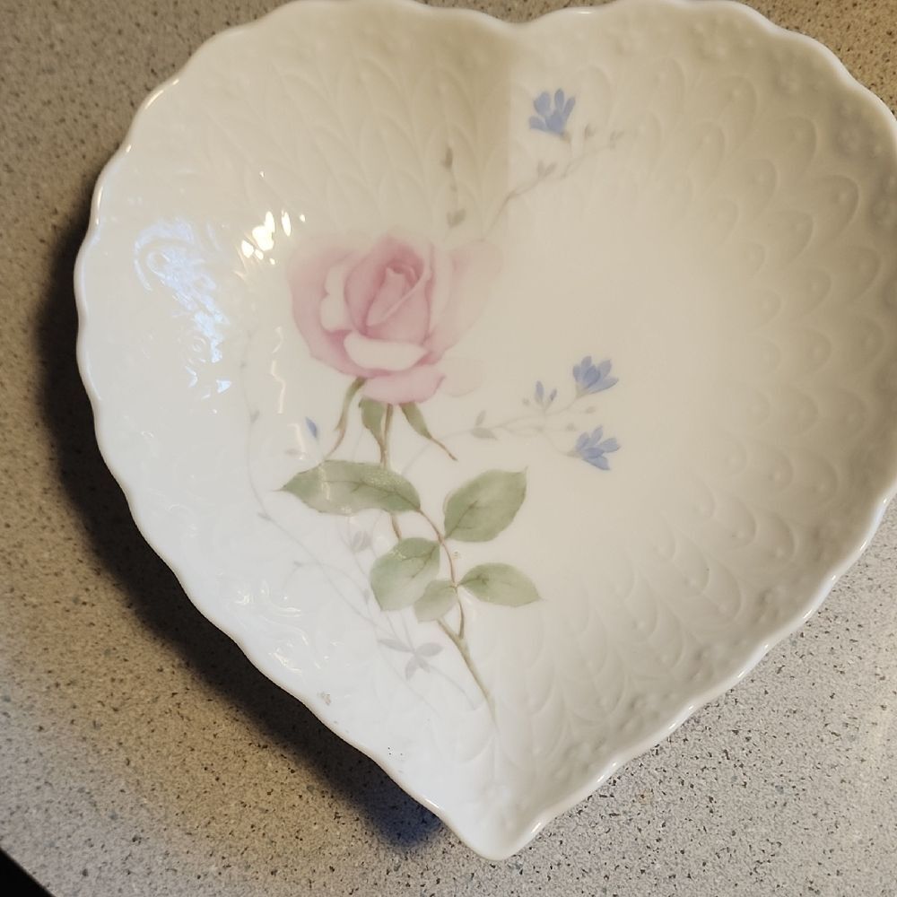 Heart-Shaped Floral Porcelain Dish